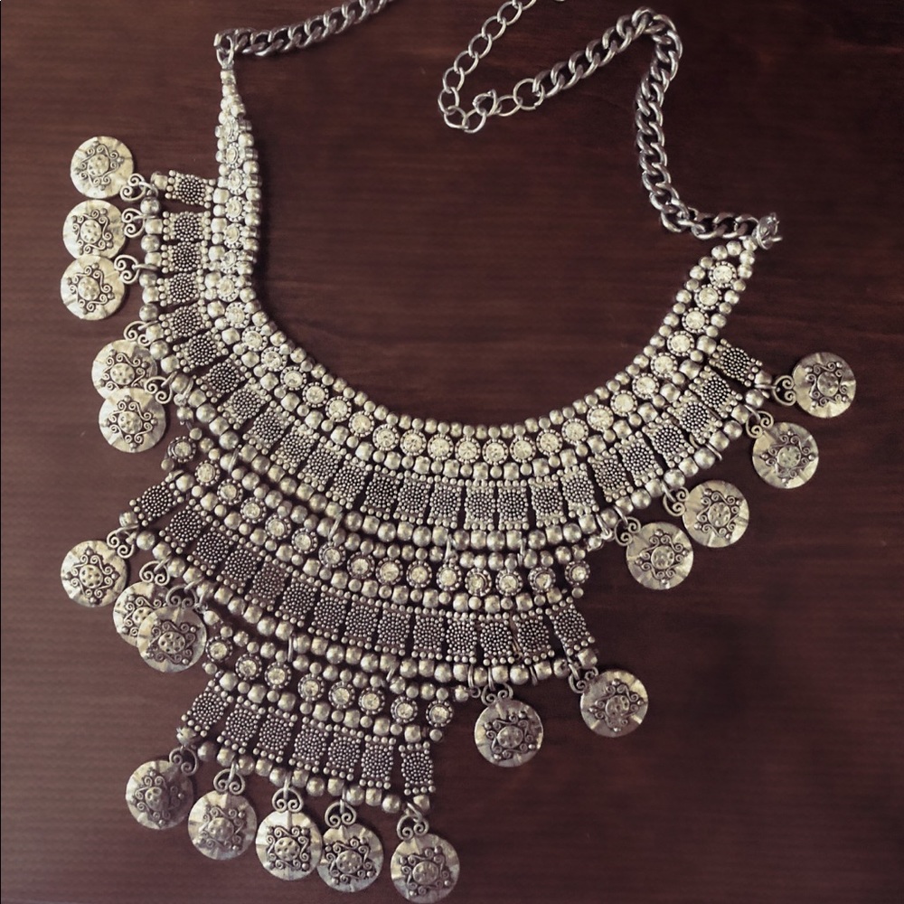 ✨Zara Statement Necklace✨